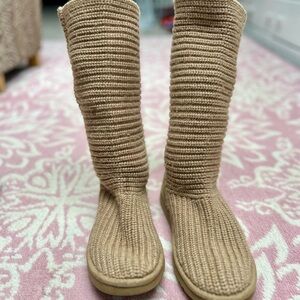 Vintage 2000’s Y2K rare UGG Tan Knit Boots
